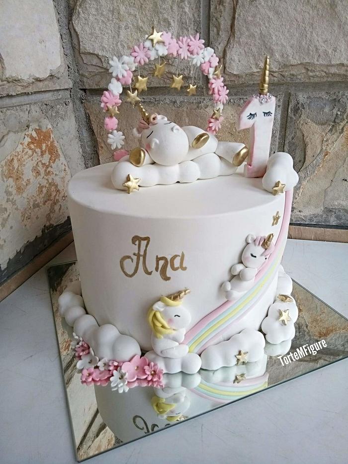 Unicorns fondant cake