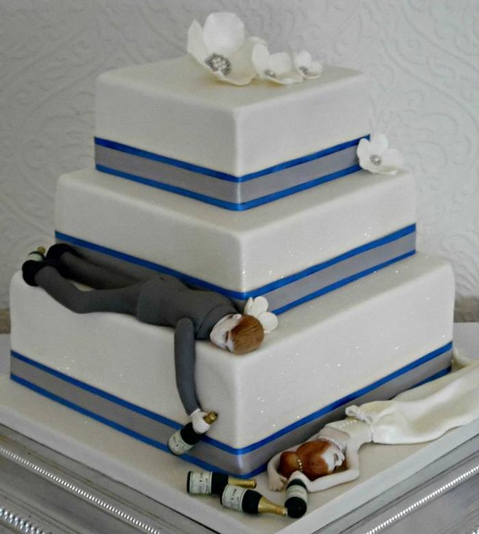 Drunk Bride and Groom Wedding cake 