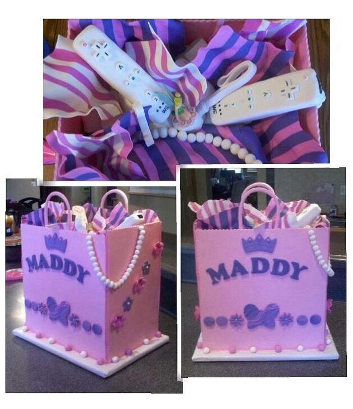 Shopping bag cake