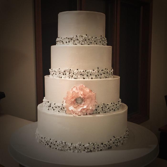 Silver winter wedding cake 