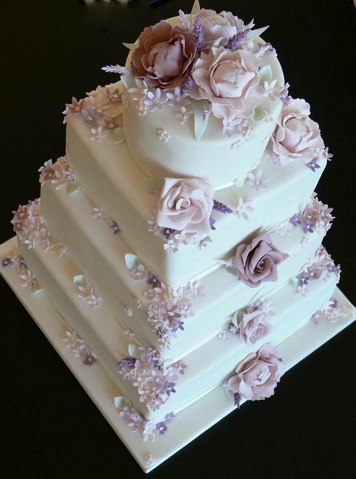 Lavender and pink wedding cake 