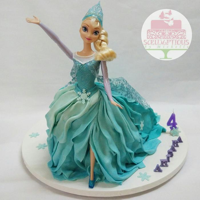 Walking Elsa doll cake