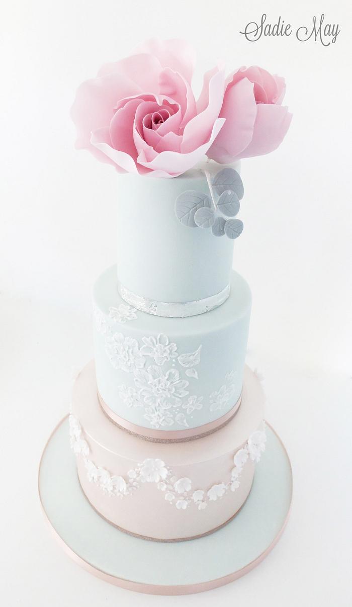 mint and gold with pink wedding cake 