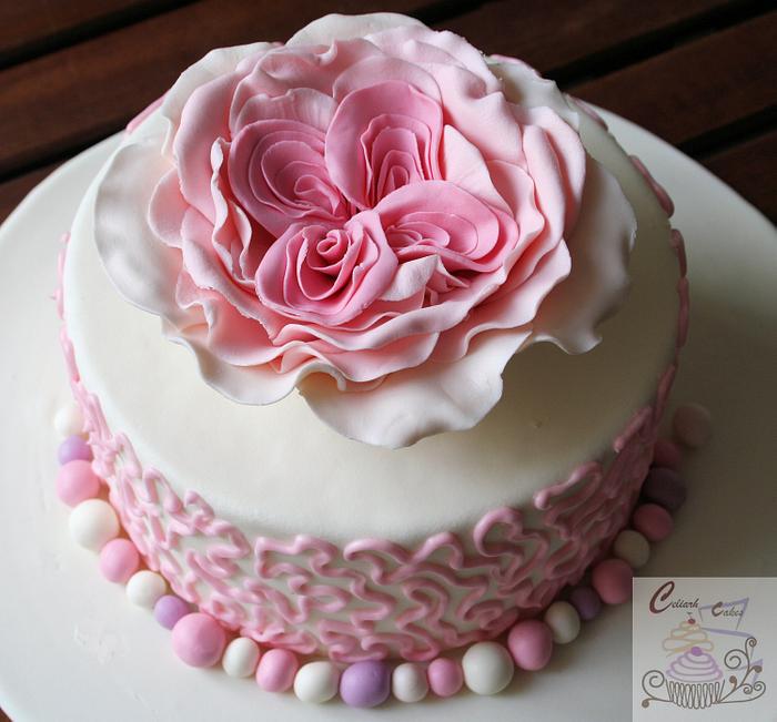  Cake with English rose.