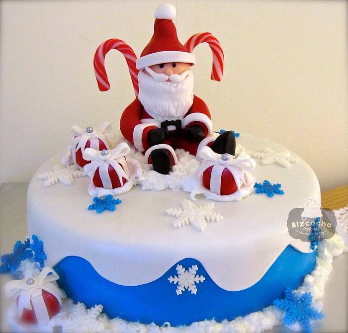 Santa and gifts cake