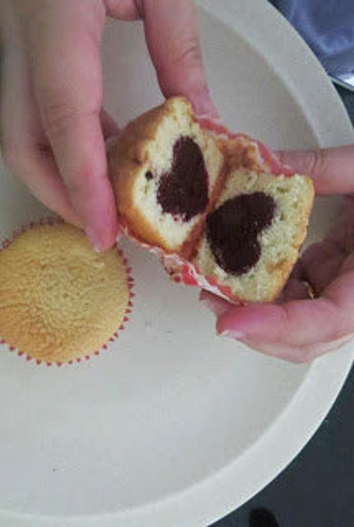 Hidden Hearts (Heart-in-a-cupcake) - Pink! Simple and Sweet