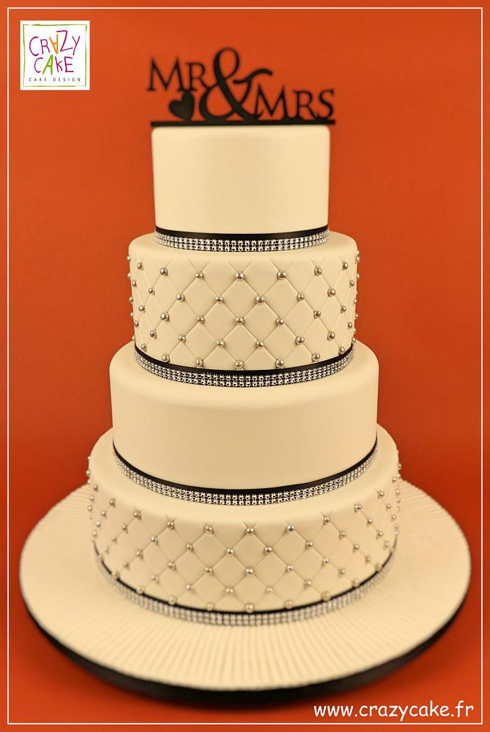Mr & Mrs - Wedding Cake