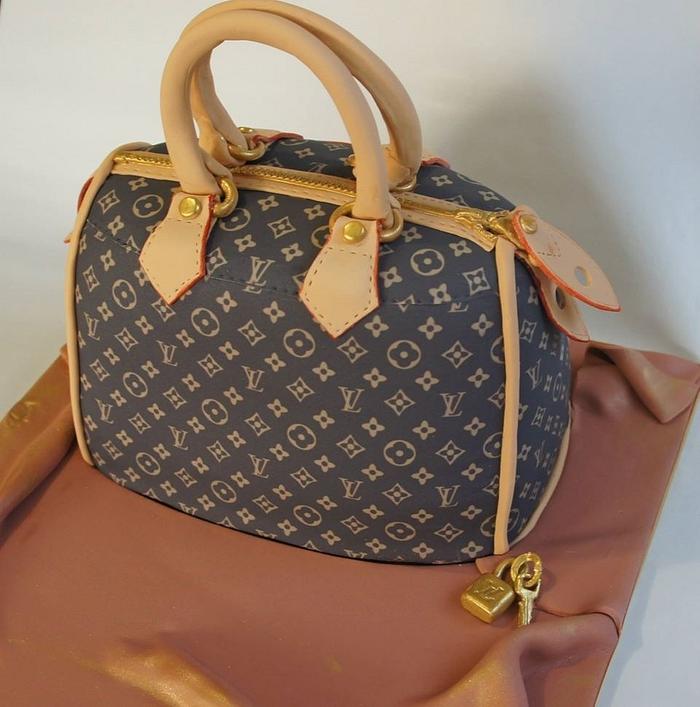 Louis Vuitton hand bag cake