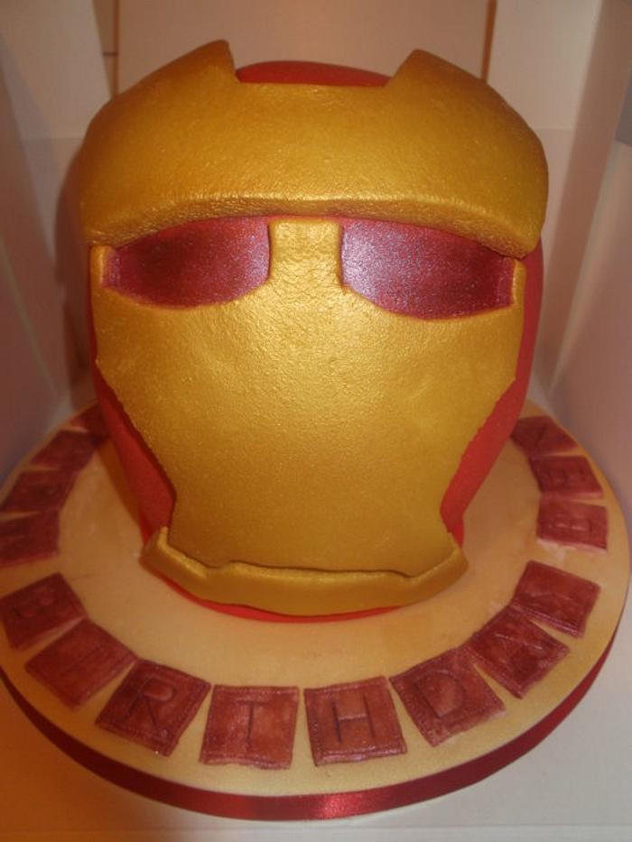 Iron man cake 3D