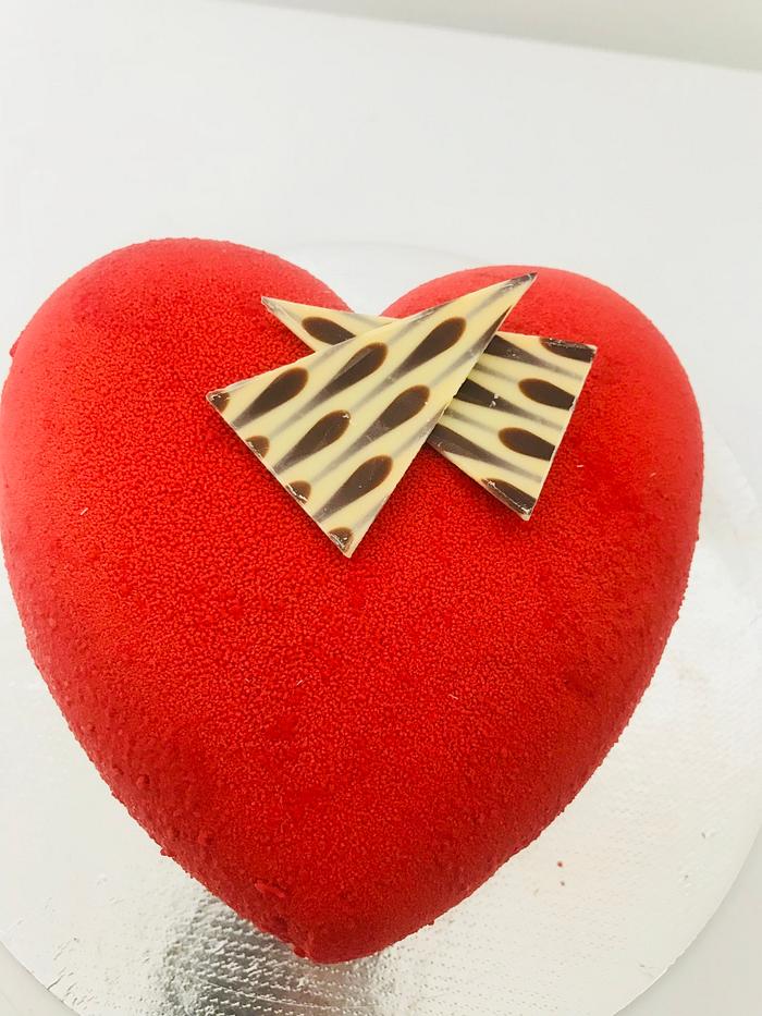 Heart mousse cake 