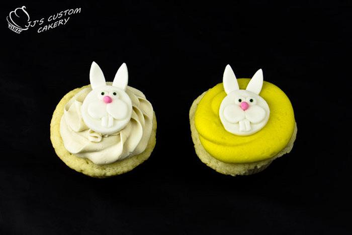 Fondant Easter Rabbit Cupcakes