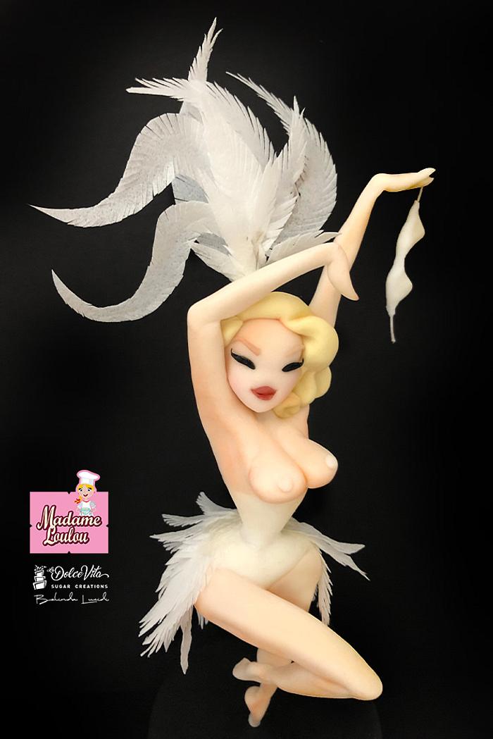  The blonde of Burlesque