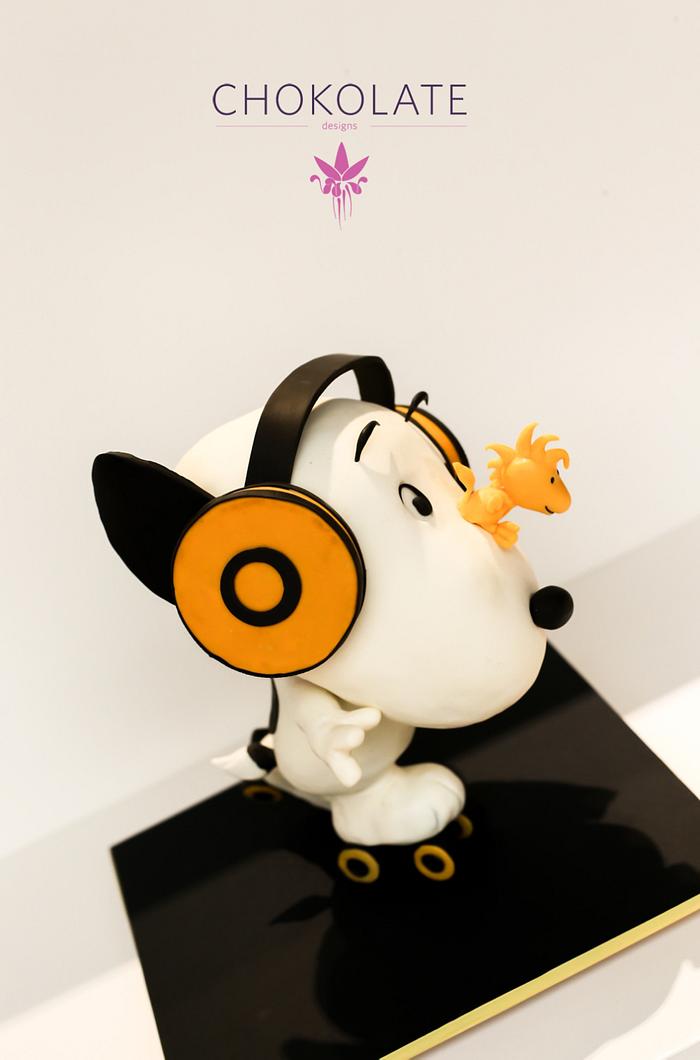 Snoopy  Peanuts - Sculpted Cake