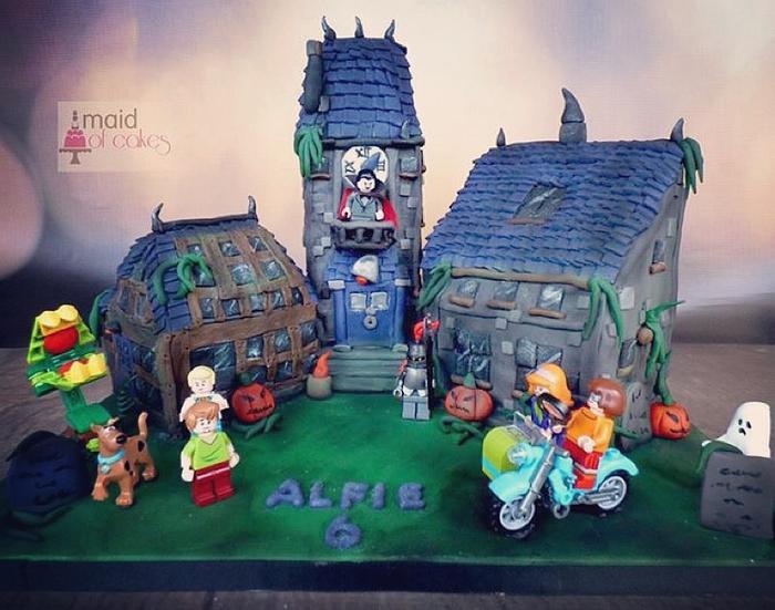 Scooby Doo Haunted Mansion Cake