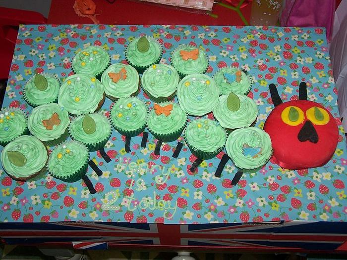 The hungery caterpillar cupcake and cake