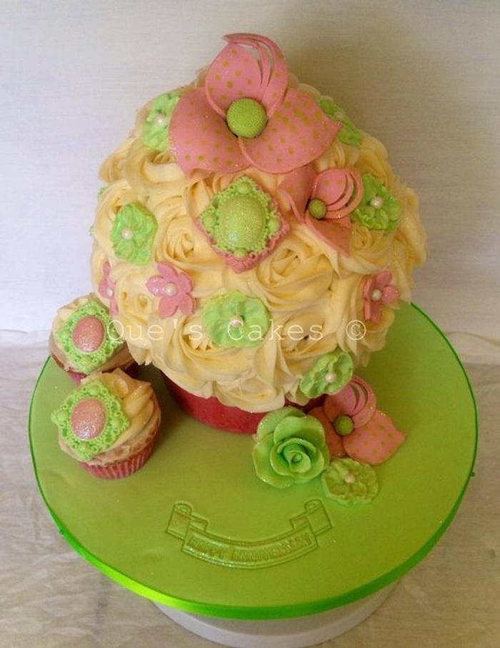 Happy Aniversary Giant Cupcake