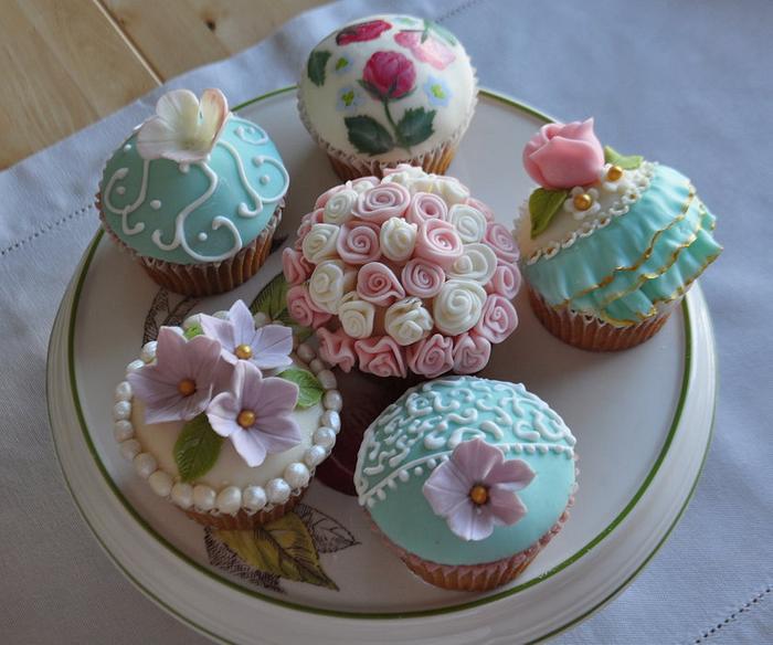 Romantic cupcakes
