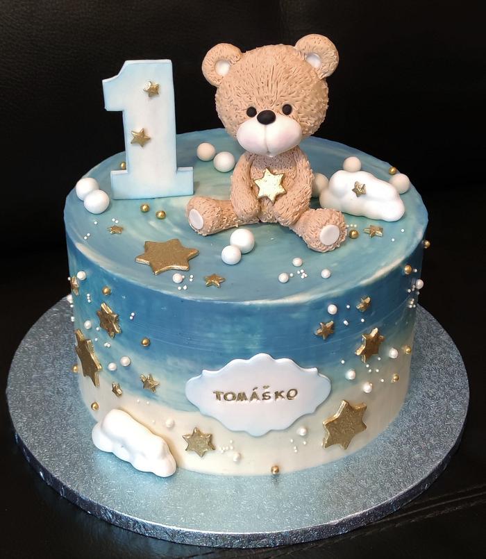 cake with teddy bear