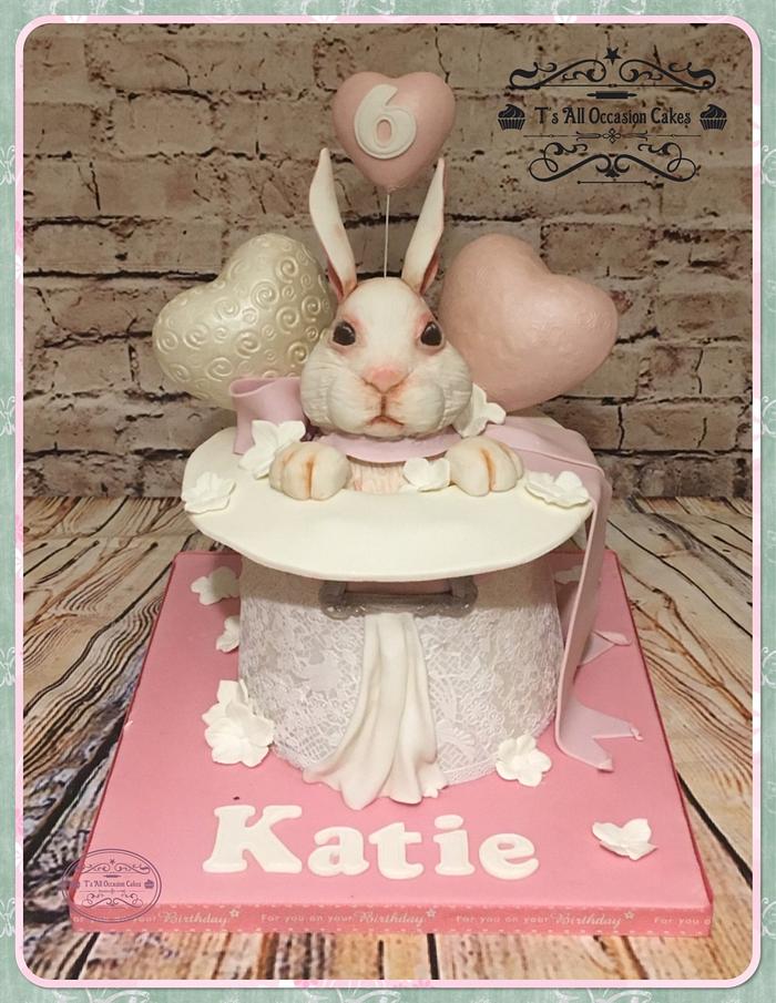 Rabbit in a hat cake. 
