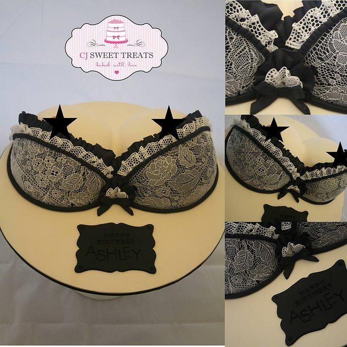Bust cake with sugarveil lace