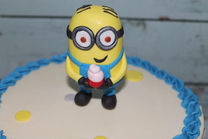 Minion Cake 