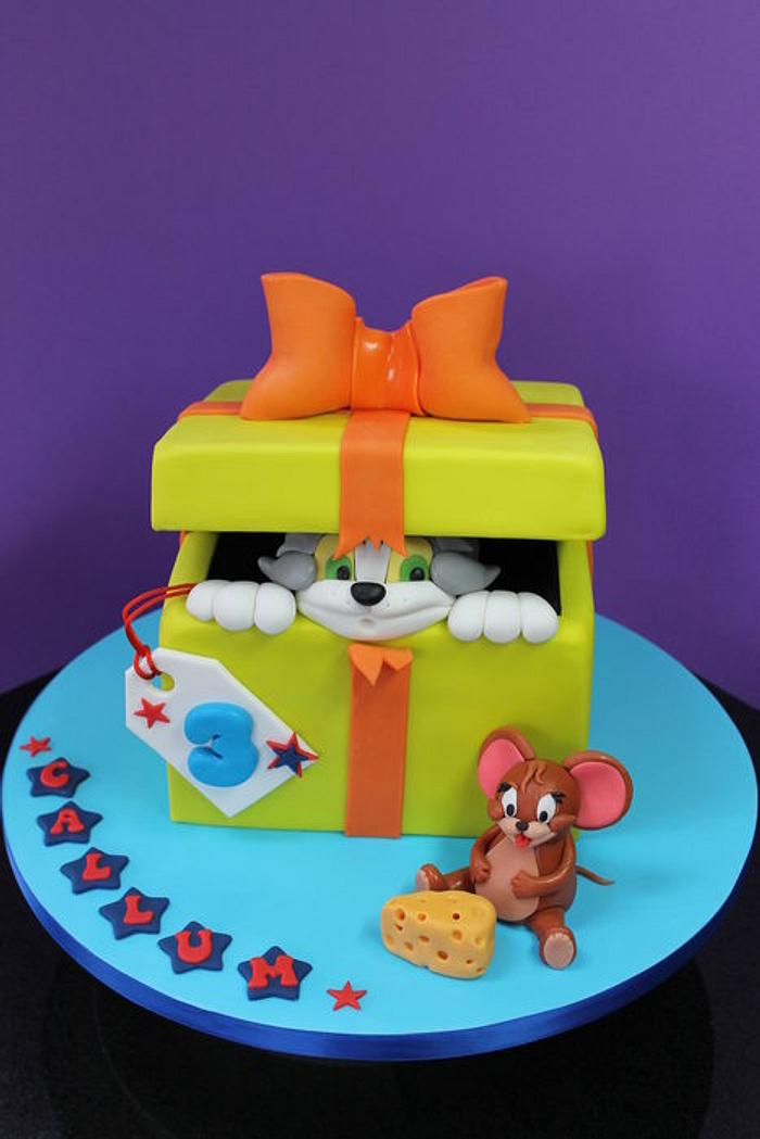 Tom & Jerry Surprise Present.
