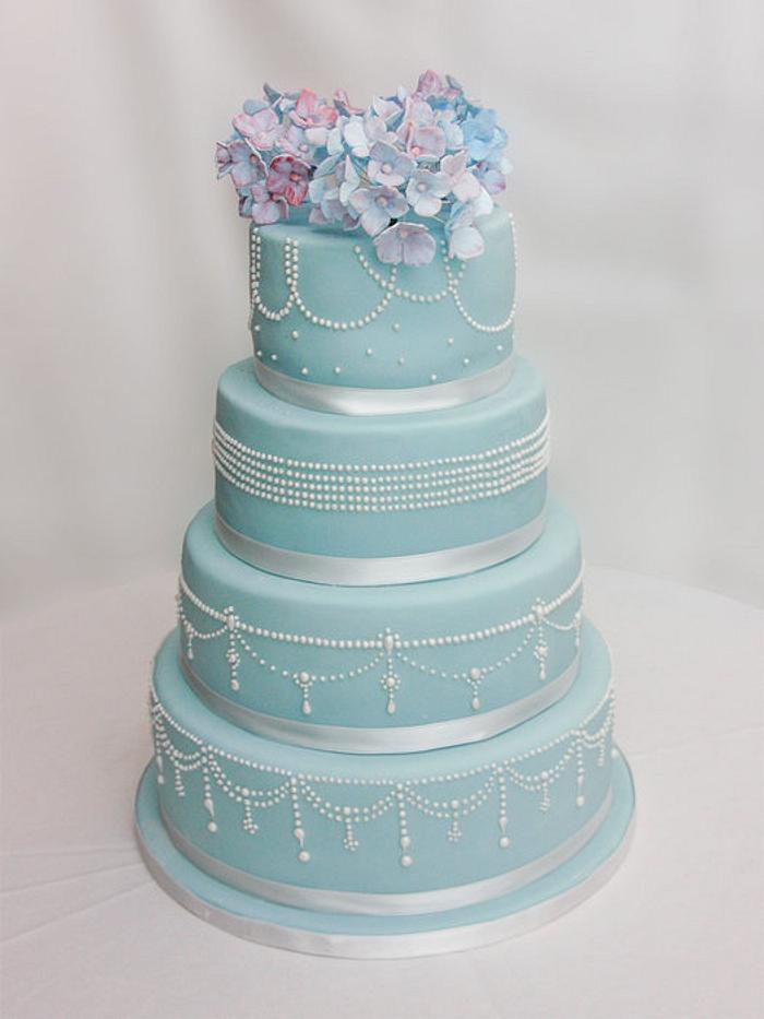 Pearls & Hydrangea wedding cake