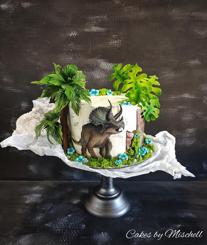 Triceratops cake 