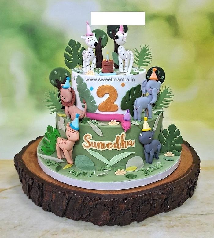 Enchanted forest cake for girl