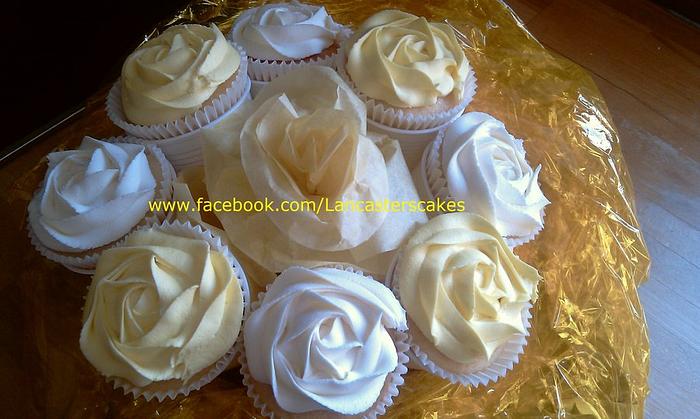 Lemon & vanilla rose cupcake bouquet