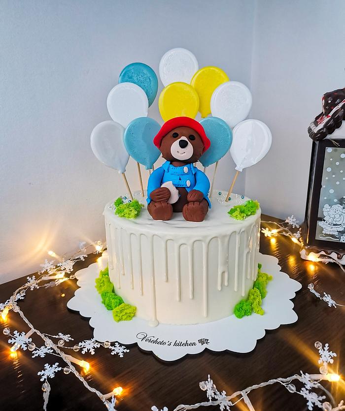 Paddington bear cake 