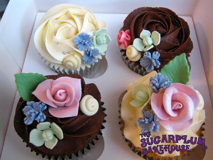 Simple Flower Cupcakes
