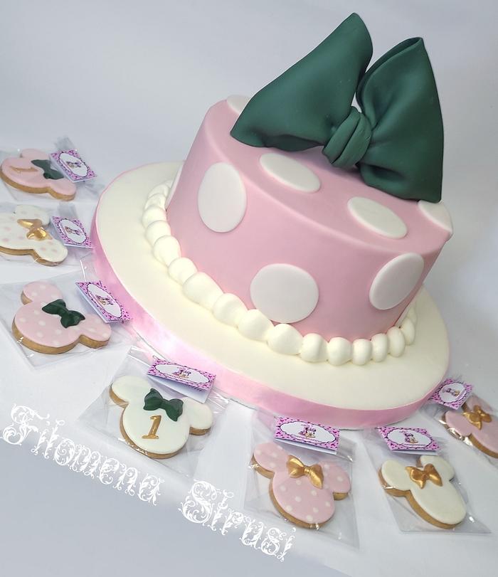 Minnie style cake 