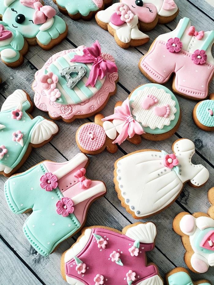 Baby cookies in rose & mint