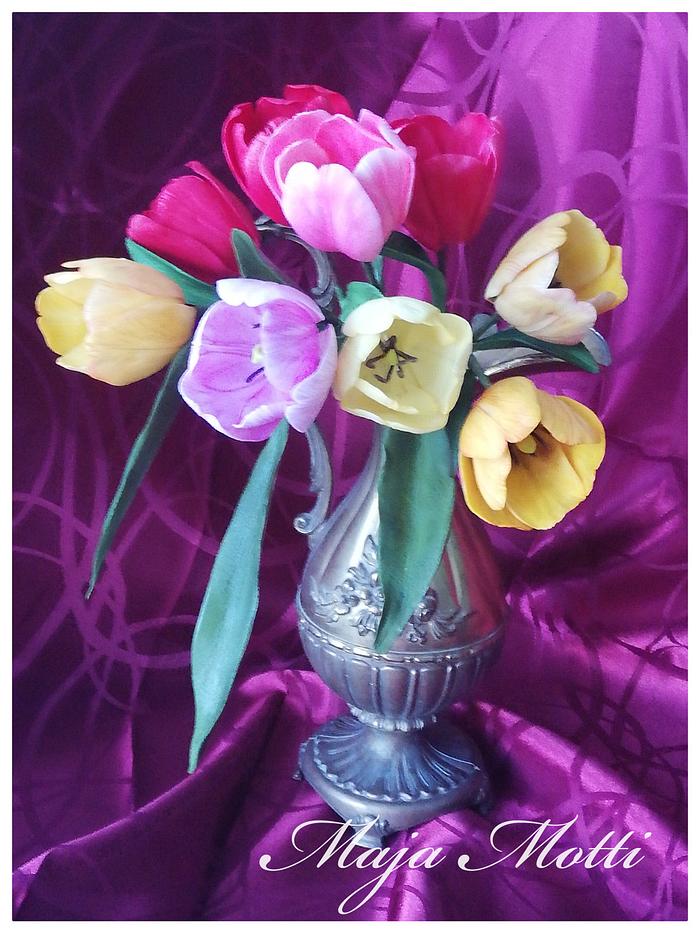 Tulips (sugar flowers) 
