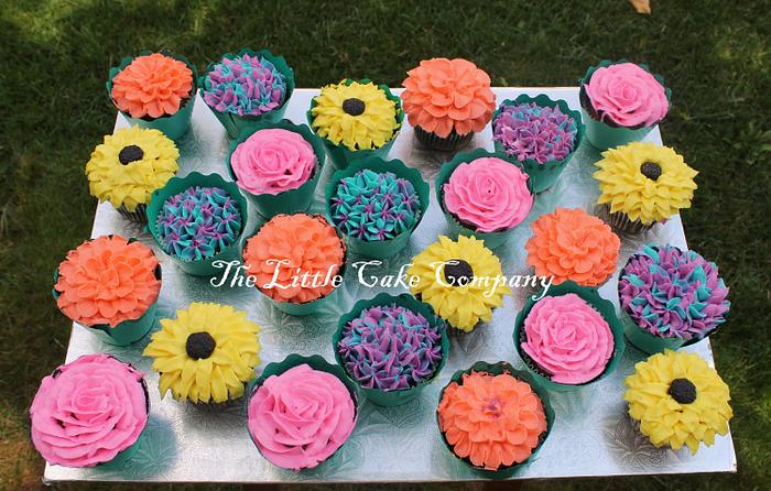 buttercream flower cupcakes
