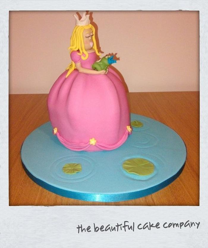 Princess and the frog cake