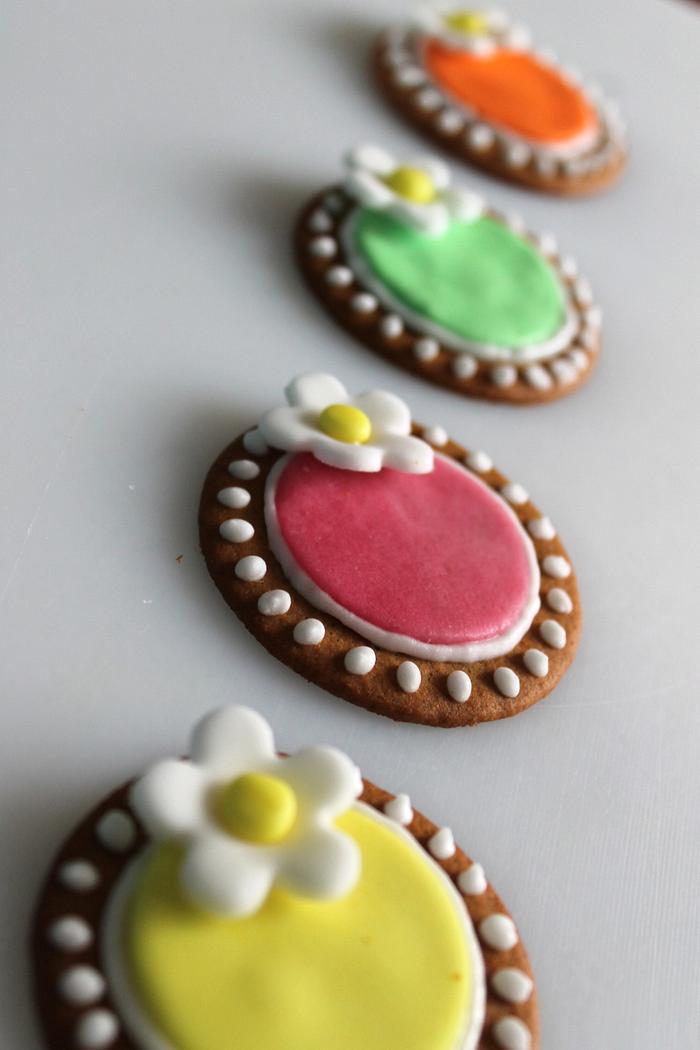 Colourful cookies for mothers day 