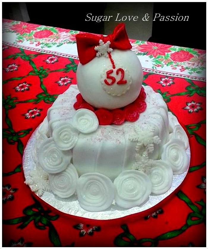 White roses and snow cake
