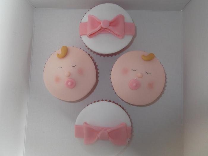 Baby girl cupcakes 