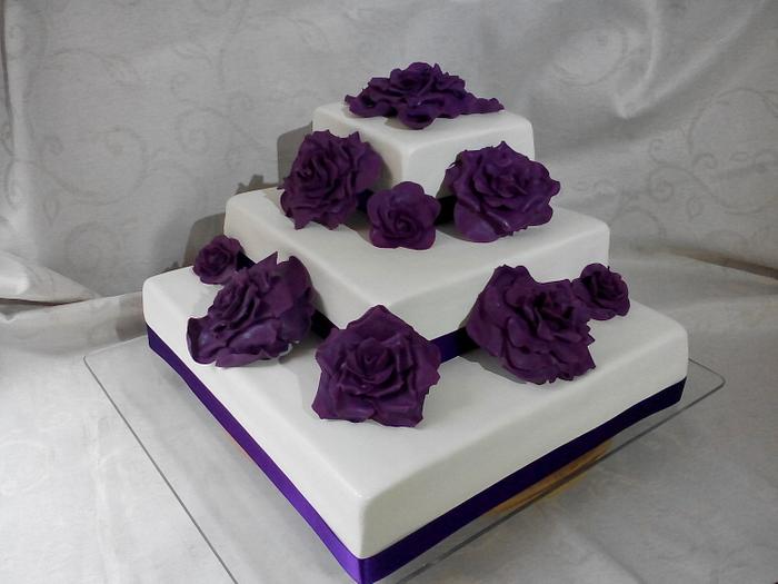 purple rose wedding cake