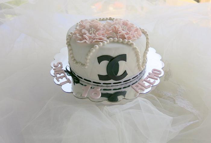 Chanel cake.