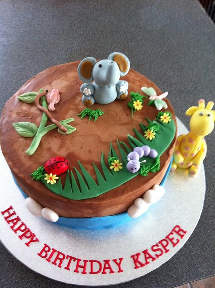 Jungle themed birthday cake.