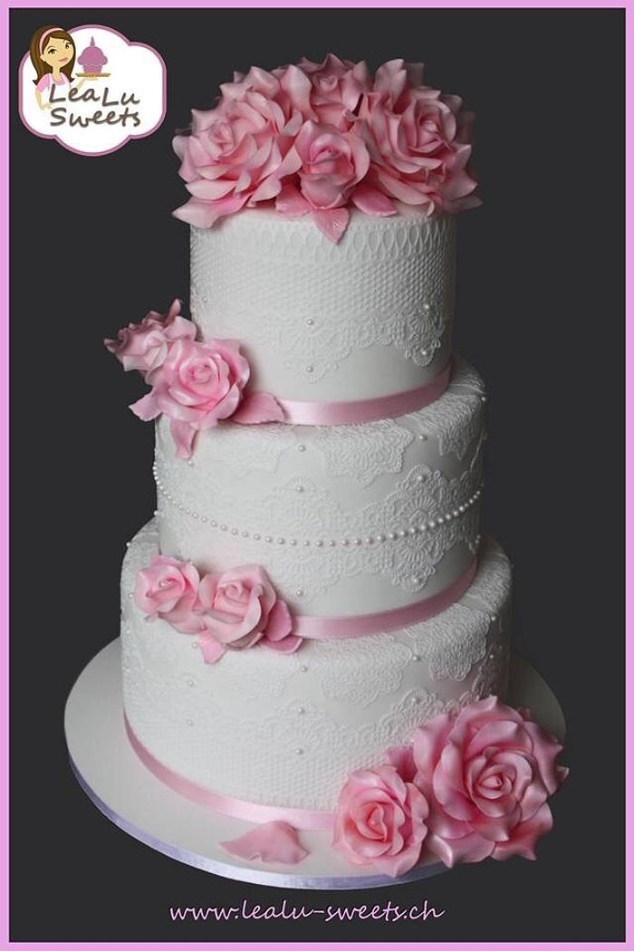 Vintage Lace Wedding Cake 