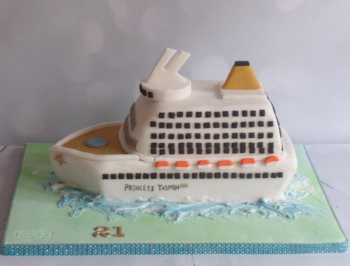 Cruise ship cake