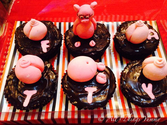 Pigs in the mud cupcakes