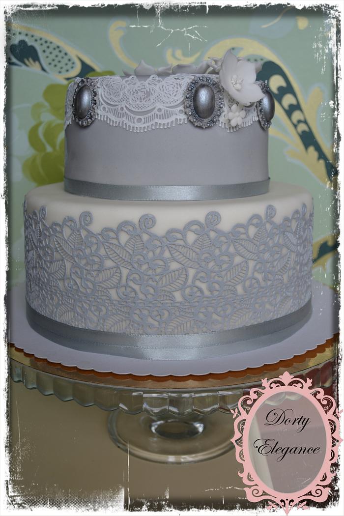 Cake in shades of gray