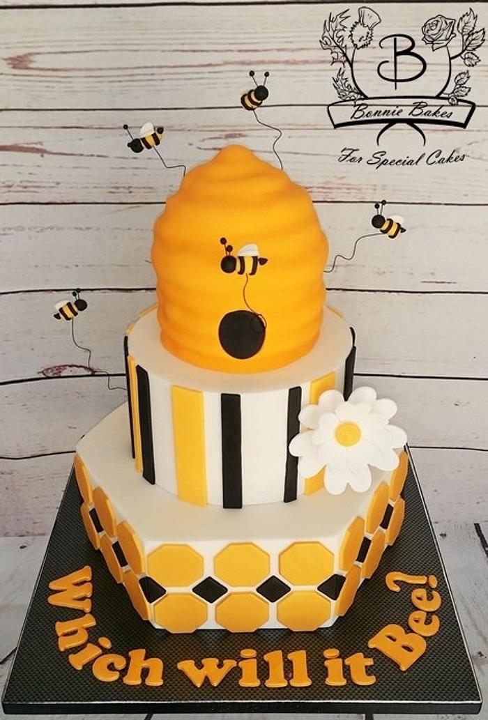 Bee baby reveal cake