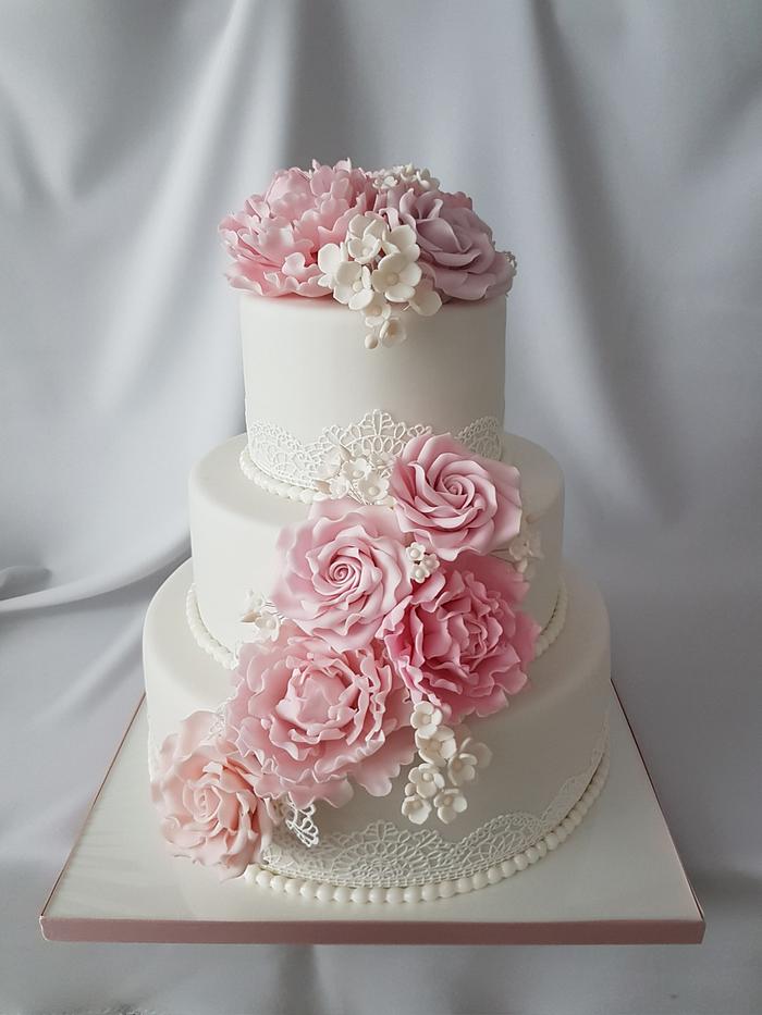 Wedding Cake In Pink