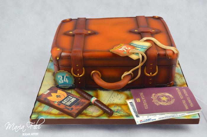 Vintage leather suitcase Birthday cake ❤️